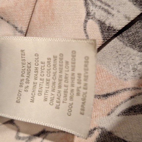 J womens Liz Claiborne floral stretch tulip sleeve plus size top 1X - Picture 3 of 3